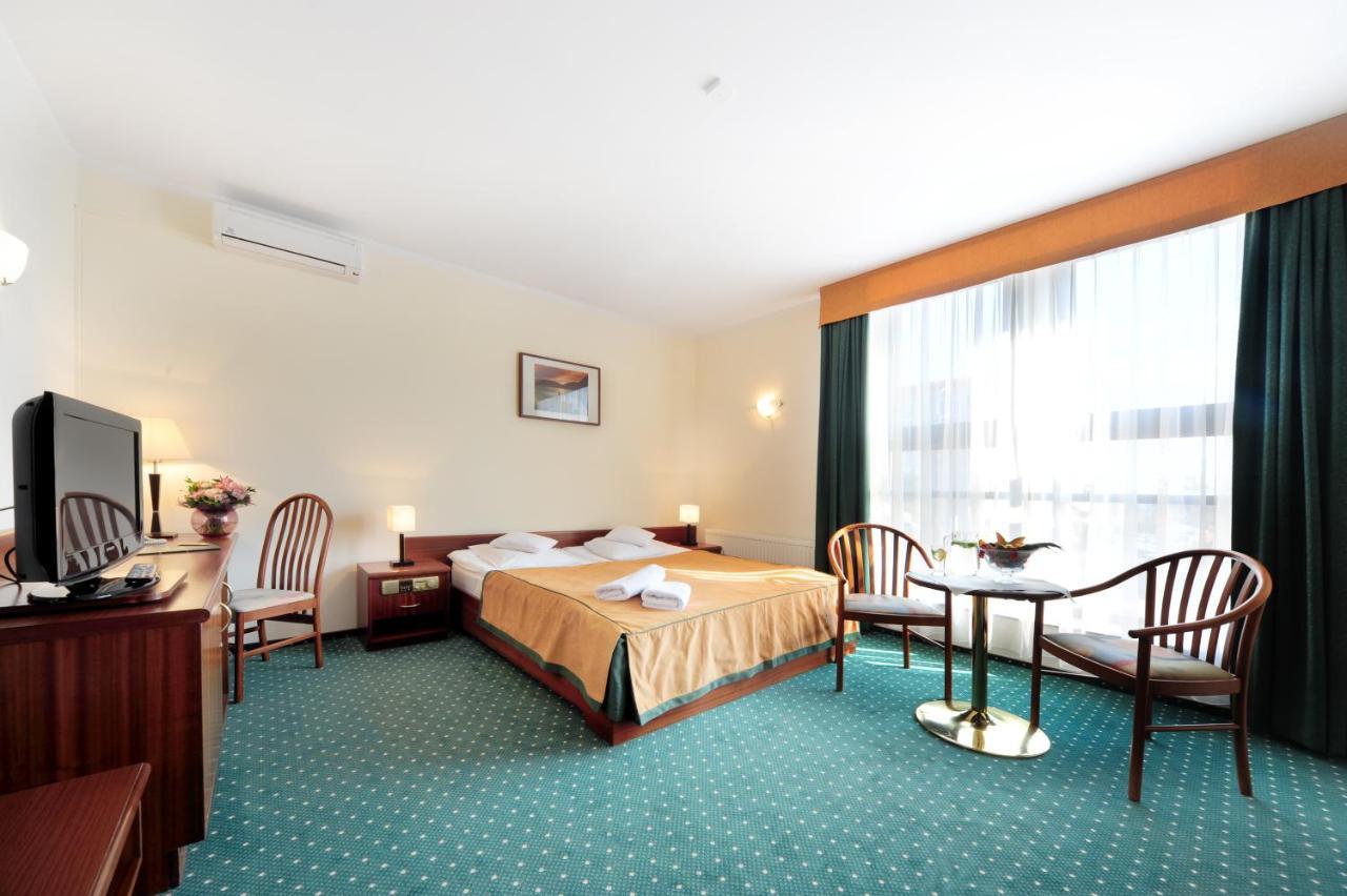 Hotel T&T Poznaň Exteriér fotografie